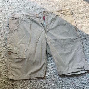 Men’s shorts in size about 44/46.